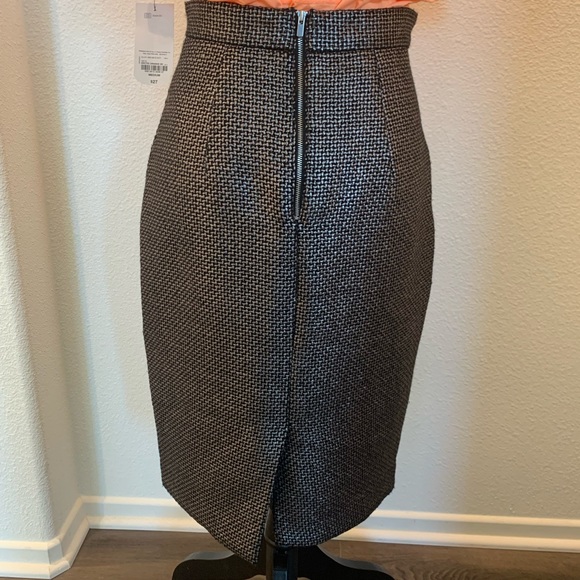 Banana Republic Grey Metallic Skirt - Picture 2 of 8